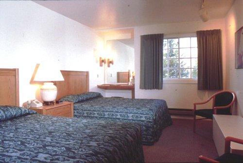Grant Village Hotel 03.[1]